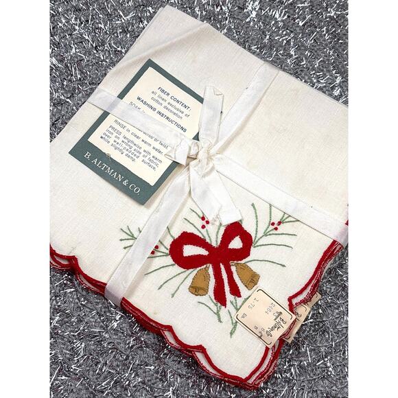 Holiday Fifth Avenue B. ALTMAN & CO. New York 4 Vintage Linen Napkins NOS - Picture 1 of 12